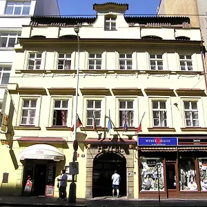 U Dvou Zlatych Klicu Szálloda